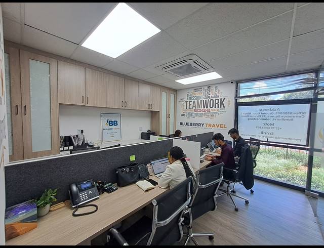 146M² OFFICE TO LET IN SANDHURST